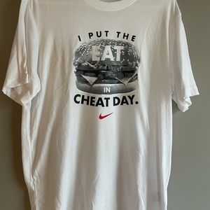 Nike T-shirt Men’s L